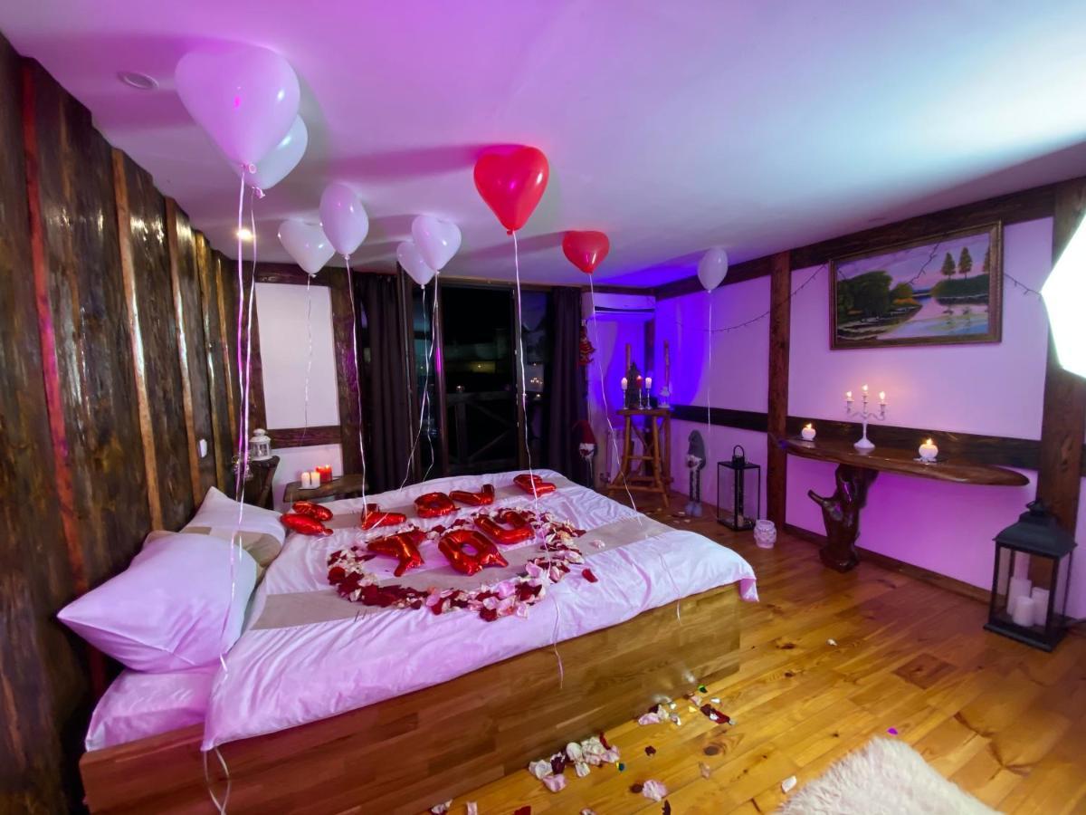 Nazar Stodolya Hotell Kamenets-Podolsk Eksteriør bilde